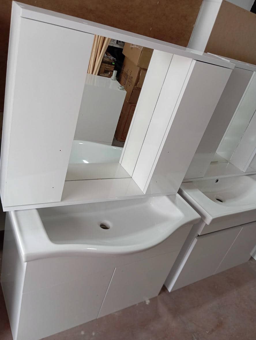 Lavabo Gideri Açma için tesisat ve gider çalışması