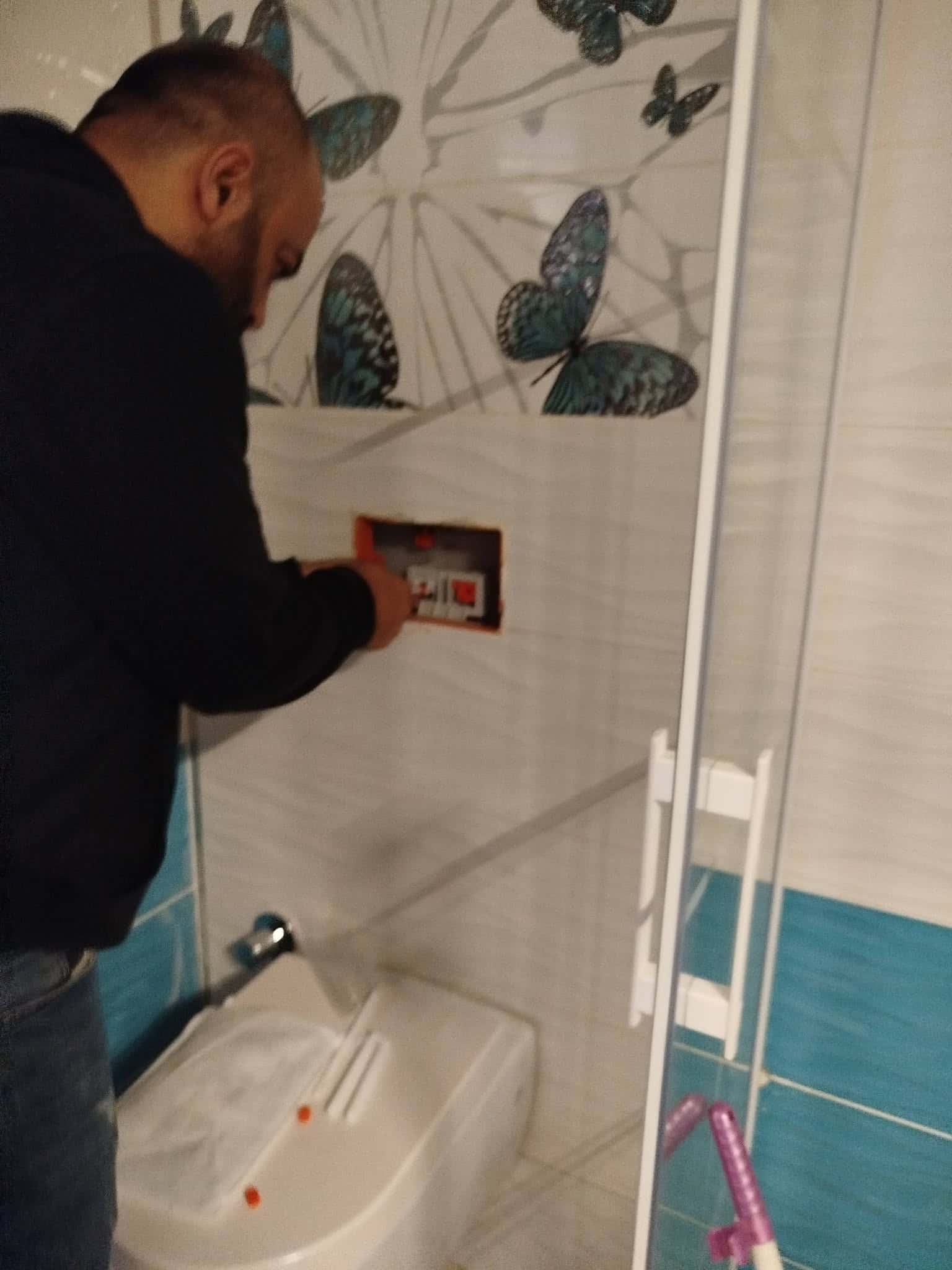 Gömme Rezervuar Tamiri için tesisat ve gider çalışması
